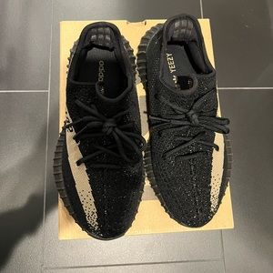 Adidas Yeezy Boost 350 V2 - BLACK/GREEN